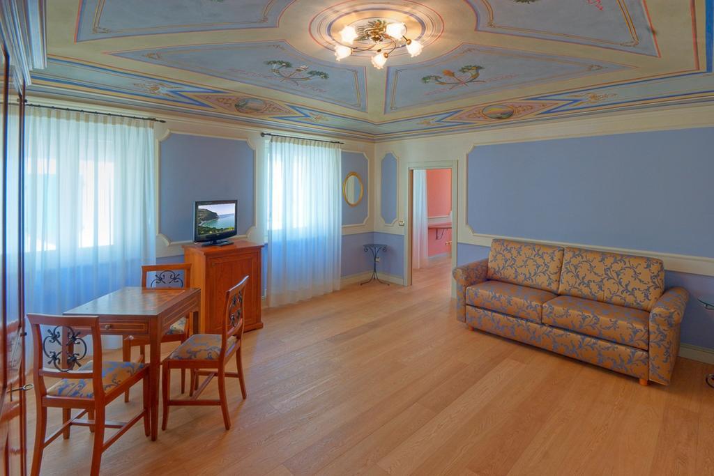Bed and Breakfast Il Vicolo Relais Sirolo Habitación foto